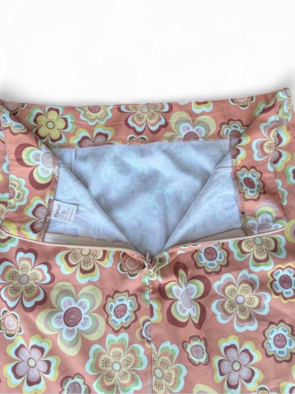 & Other Stories Pink Floral Print Mini Skirt - Picture 3 of 3